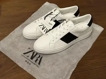 미사용품 새상품 ZARA 화이트/블랙 스니커즈 자라 42