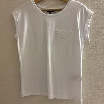 Emporio Armani 화이트 슬리브리스 티셔츠