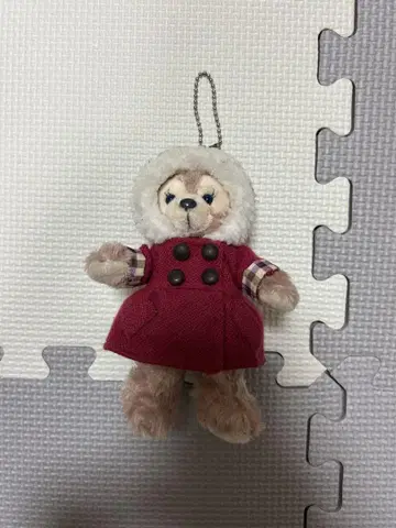 셰리 메이 봉제 인형 스트랩 빨간 코트