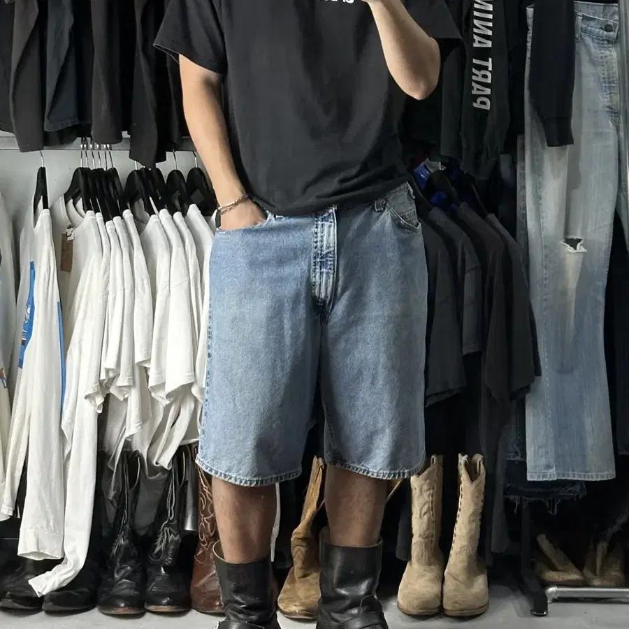 90s USA製 Levi's 560 Remake Baggy Shorts Vintage Levi's 560 Shorts – Better Stay Together