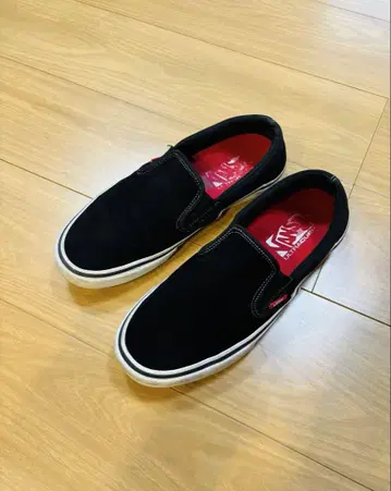 Vans 스웨이드 블랙 슬립온 프로