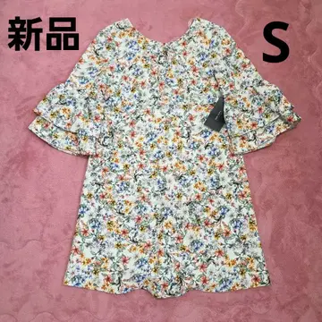 새상품 택 포함 자라 BASIC 꽃무늬 프릴 소매 미니 원피스 S 화이트