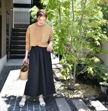 OURHOME 주름이 잘 생기지 않는 롱 스커트 블랙