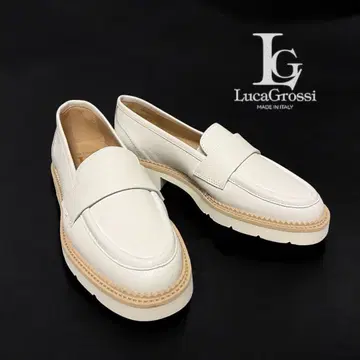 Luca Grossi 화이트 가죽 로퍼 35 1/2