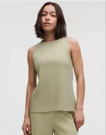 [택 포함 새상품] lululemon 룰루레몬 플리츠 스트레치 탱크탑
