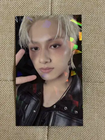 세븐틴 준 라키드로 유니버셜 HAPPY BURSTDAY