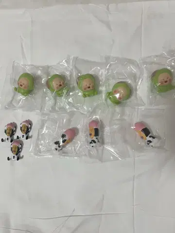 코비토즈칸 소프트 비닐 피규어 앉은 마스코트 스모모노우치 주름 치치