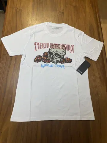 TRUE RELIGION 스컬 그래픽 티셔츠