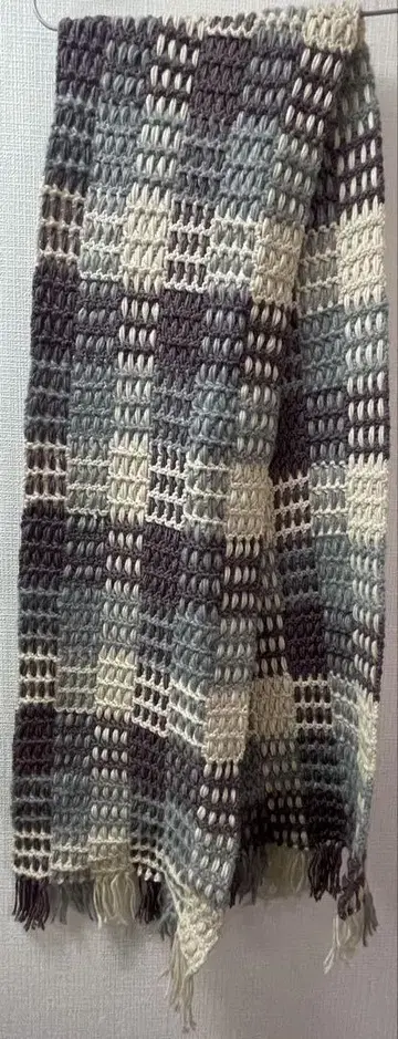 손뜨개질 체크 무늬 머플러 그레이 계열