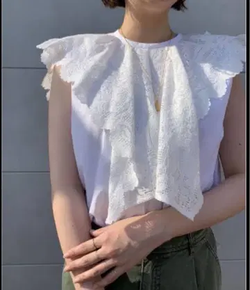 LENA 레이스 장식 반팔 상의 화이트