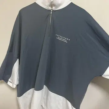 루시 커넥토메 바이컬러 하이넥 티셔츠