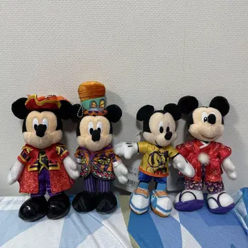 미키 마우스 봉제 인형 배지 4종 세트
