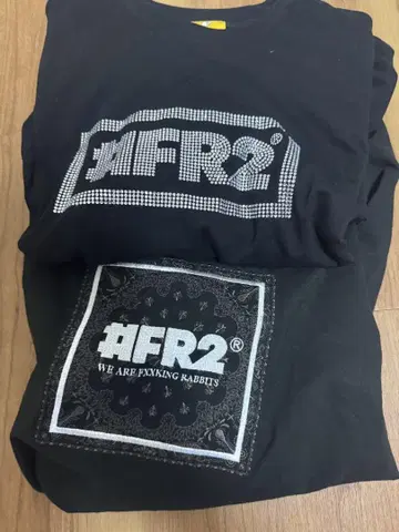 #FR2 로고 티셔츠 2장 세트