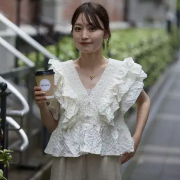 neam 프릴 걸리시 블라우스