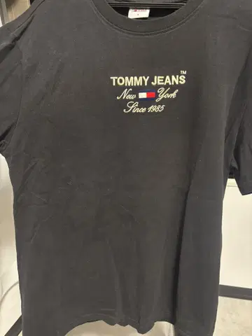 TOMMY 티셔츠