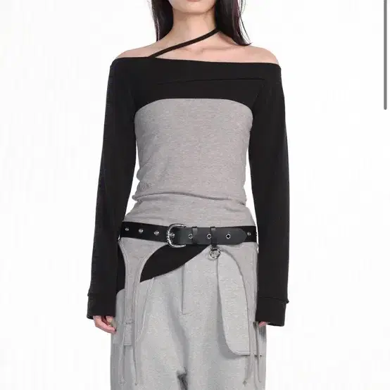 DRAPE HALTER NECK SLEEVELESS / WHITE Seric on Bunjang Global