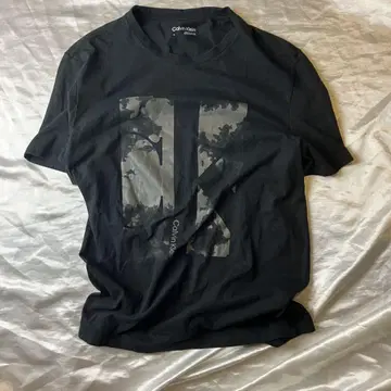 캘빈클라인 Calvin Klein 블랙 티셔츠 M 사이즈