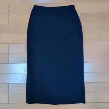 NATURAL BEAUTY BASIC 타이트 스커트 XS