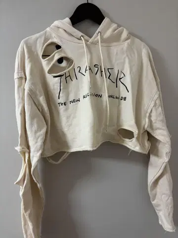 트레셔 크롭 후드티 크림색