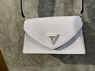 GUESS 숄더백
