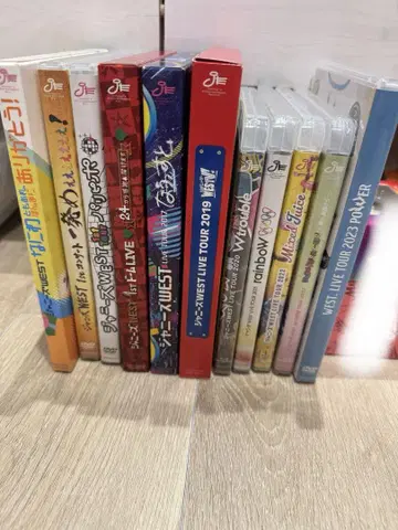 WEST. 라이브 DVD 세트