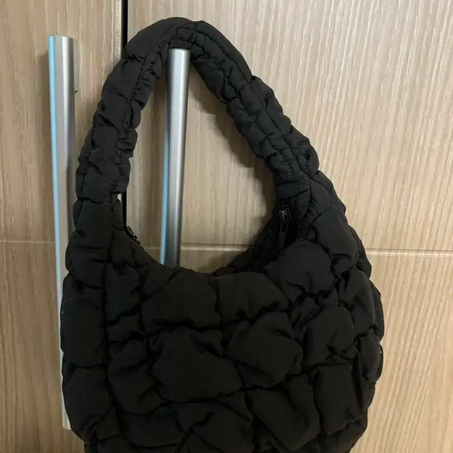 COS 코스 퀄티드 마이크로백