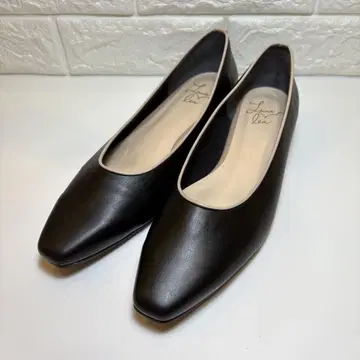 라우나레아 스퀘어토 가죽 플랫슈즈 25cm