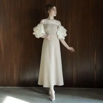 아카. 오간디 프릴 드레스 사이즈 2