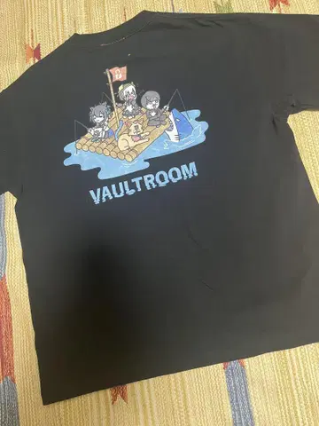 VAULTRROOM 캐릭터 티셔츠 블랙