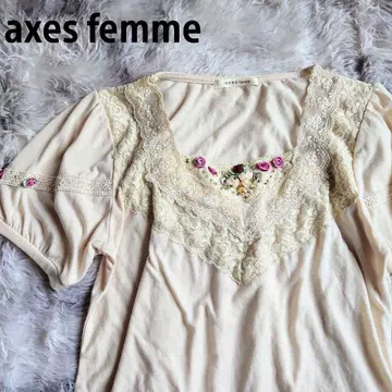 axes femme 엑시즈팜 반팔 상의 꽃무늬 레이스 자수 장미