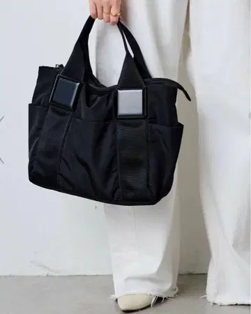 PAPILLONNER 파피용 수지 부품 토트백