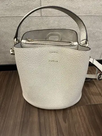 훌라 다마에 버킷 백