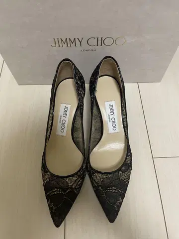 JIMMY CHOO 블랙 레이스 펌프스