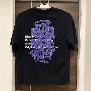 뉴에라 NEWERA 그래피티 로고 블랙 티셔츠
