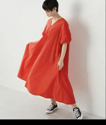 이아파피요네 선명한 빨간색 레드 롱 원피스