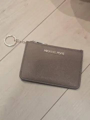 마이클코어스 브라운 코인 케이스