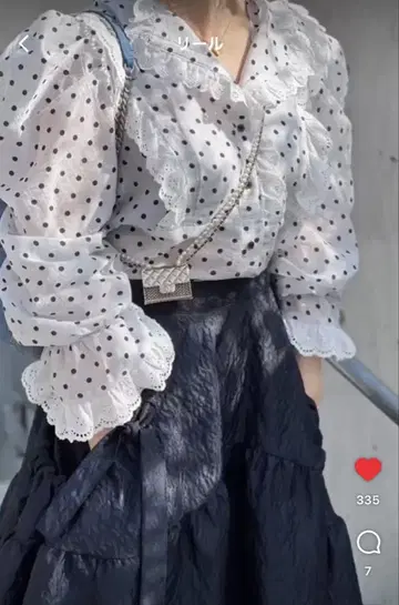make_ai (메이크 아이) 도트 레이스 블라우스