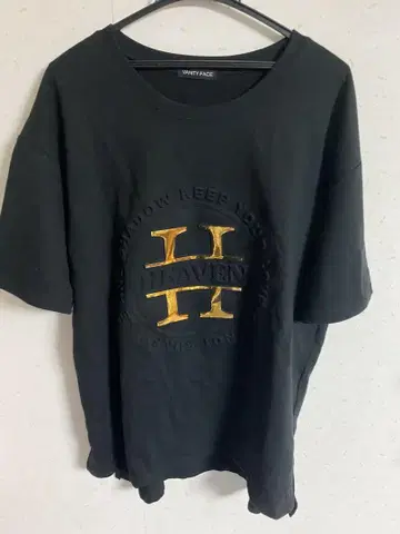오버 사이즈 블랙 티셔츠 H 로고