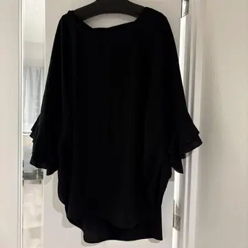 안코키누 조젯 레이어드 프릴 블라우스