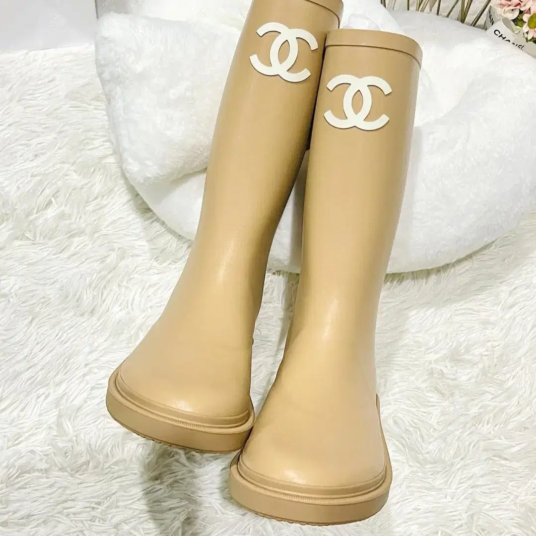 Domestic Department Store] Latest 2025 Chanel Beige Rubber Rain
