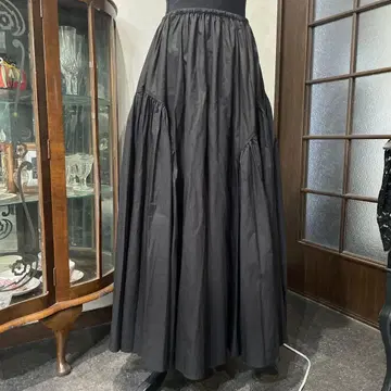 사이드 개더 볼륨 스커트 블랙