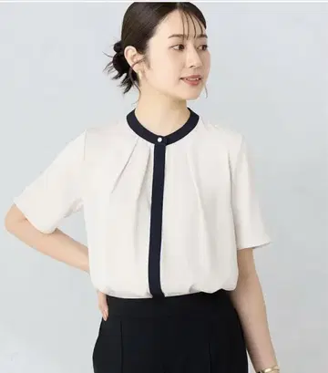 AOKI 배색 프론트 오픈 아이보리 반팔 블라우스 셔츠 LES MUSE