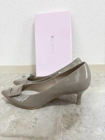 DIANA 에나멜 펌프스 미사용 토프 24