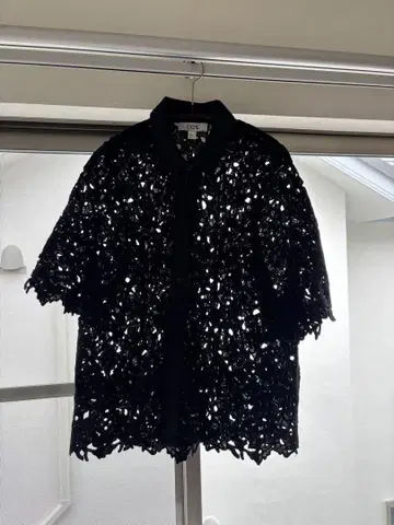 코스 꽃무늬 레이스 셔츠