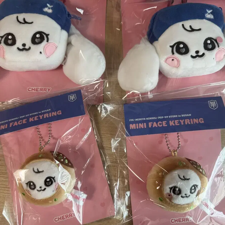IVE - [MINIVE SCHOOL in BUSAN] (POP-UP STORE MD MINIVE