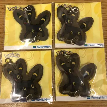 훼미리마트 블래키 아크릴 키링 참 포켓몬 4개 세트