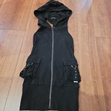 CECIL McBEE 후드 부착 블랙 슬리브리스 원피스 y2k