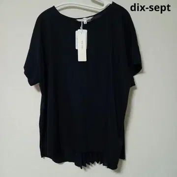 dix-sept 디셋 뒷면 플리츠 프렌치 슬리브 컷 티셔츠 다크 네이비
