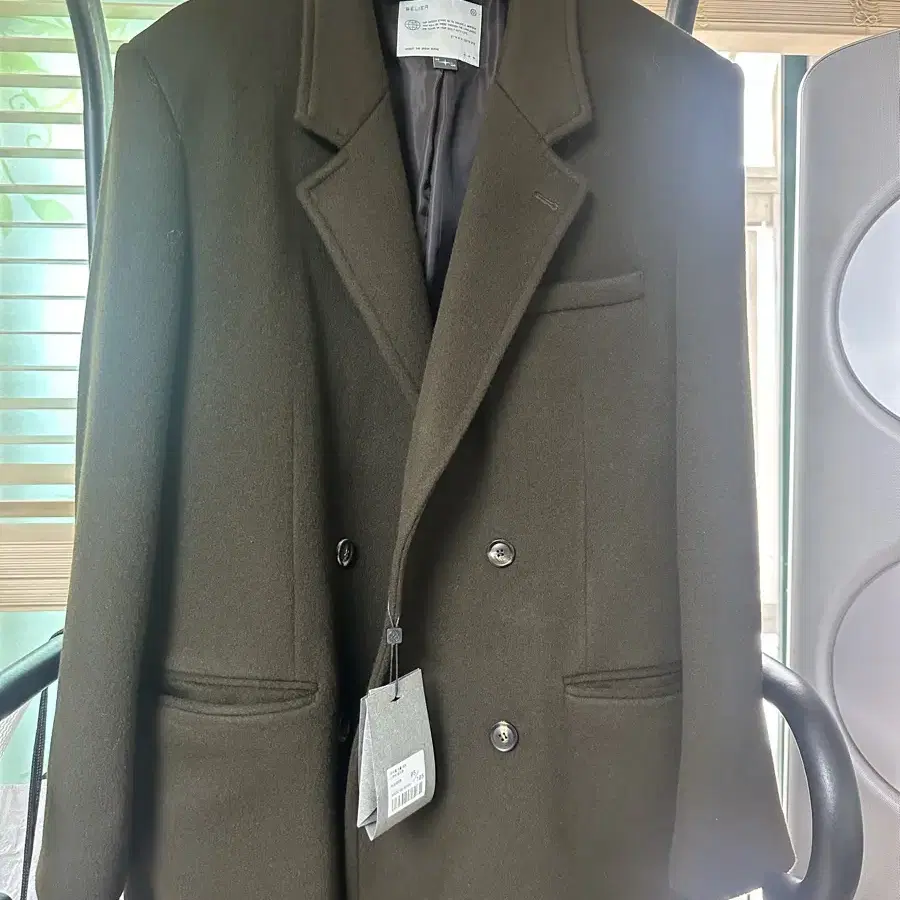 BELIER | 벨리에 XL) Belier Vertical Double Coat Khaki Brown