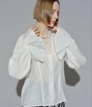 yae 레이스 블라우스 화이트 레이스 디테일 셔츠